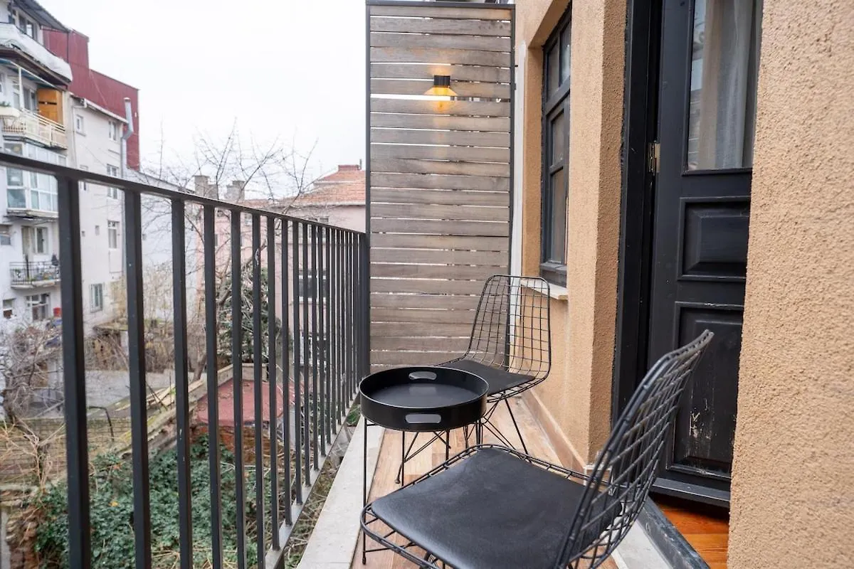 Designed 2Br Rooftop Duplex With Private Terrace Istanbul Apartment
