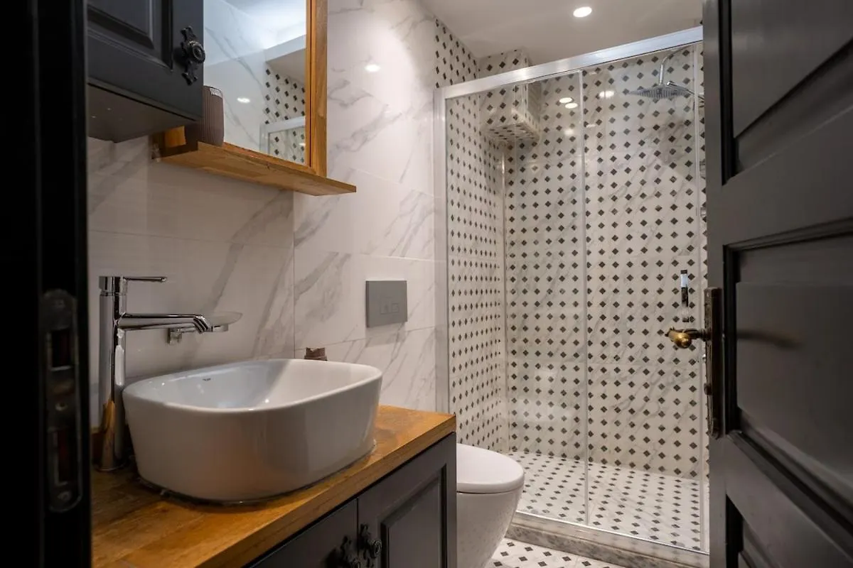 Designed 2Br Rooftop Duplex With Private Terrace Istanbul Apartment