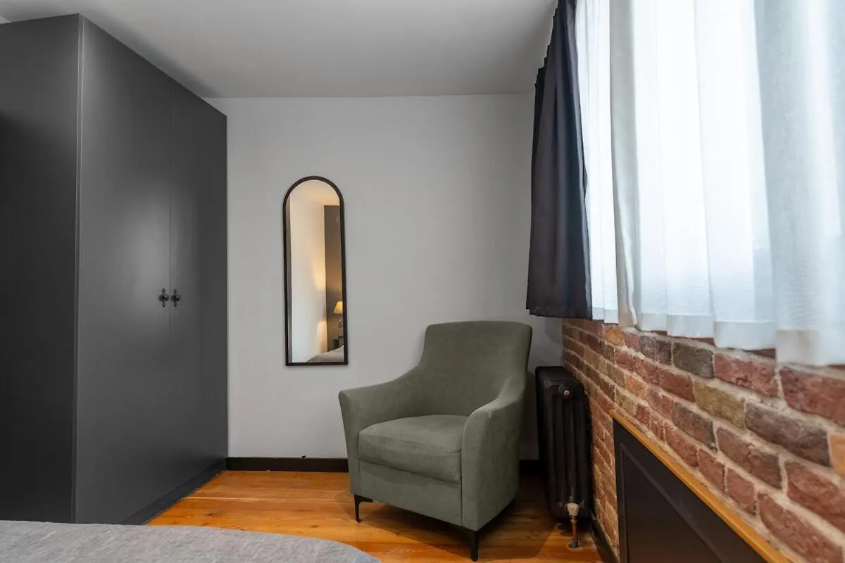 Designed 2Br Rooftop Duplex With Private Terrace Istanbul Turkey